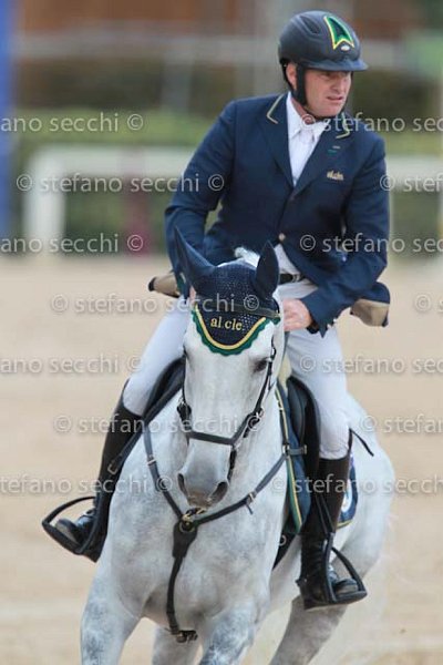 TONALI_LIMBO_GIO CAV 2011_SS3_9658.jpg